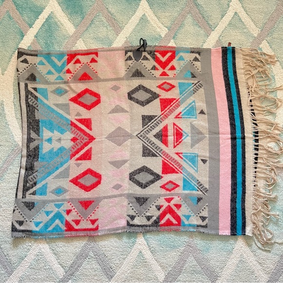 Tribal shawl scarf - Picture 2 of 4